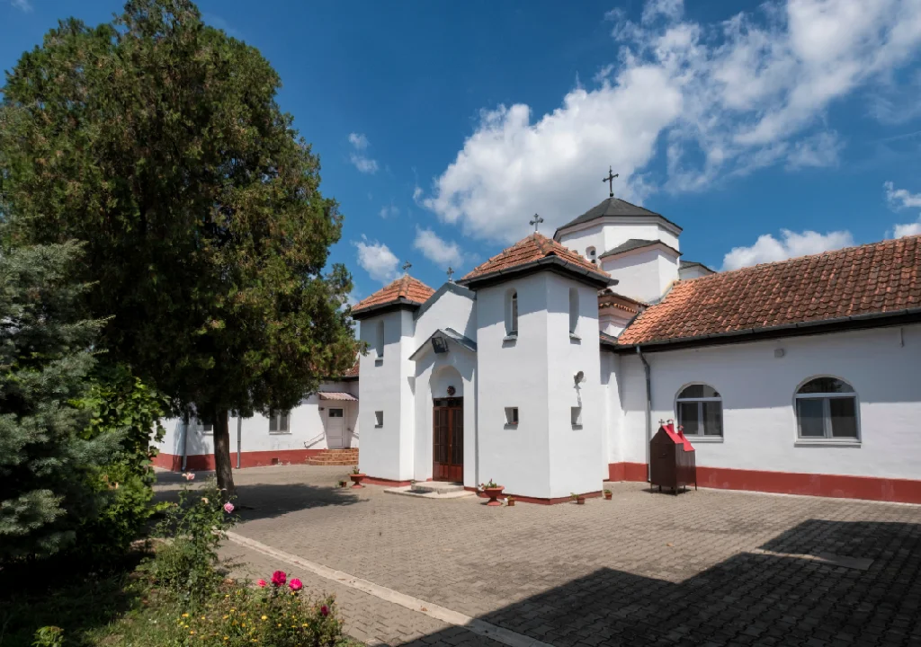 šta se nosi u manastir kao poklon